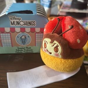 Disney Munchlings Scented Plush- Francis Strawberry Tartlet